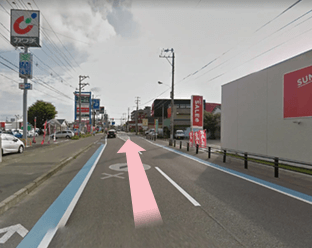 「モスバーガー」様の看板が見えたら、もうすぐ。